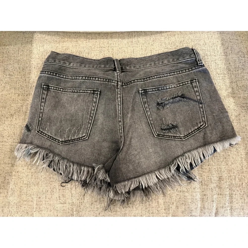 We The Free People Distressed Black Denim Shorts Frayed Cut Offs Size 29 OB66170